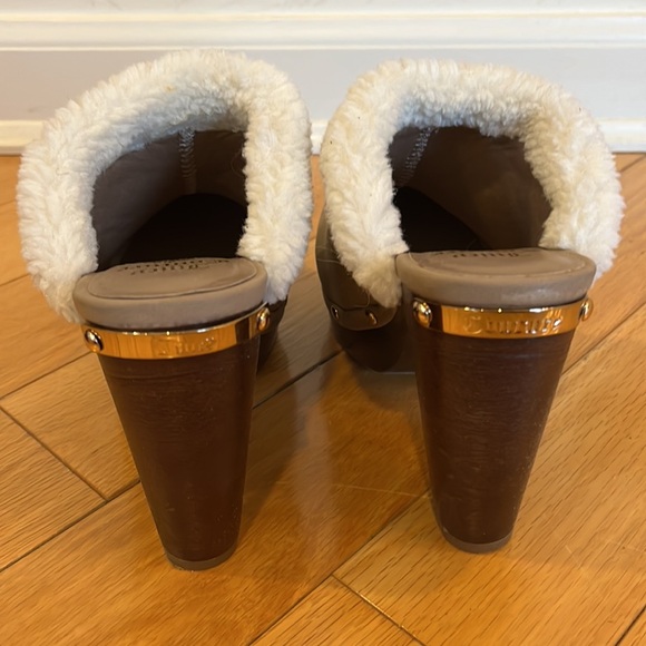 Juicy Couture Brown Mules with Cream Trim - Picture 2 of 10